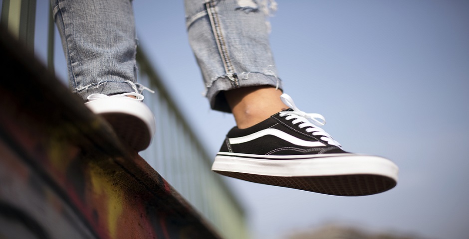 Reuters發布「Vans在MSCHF的Wavy Baby鞋款上訴中贏得銷售禁令」