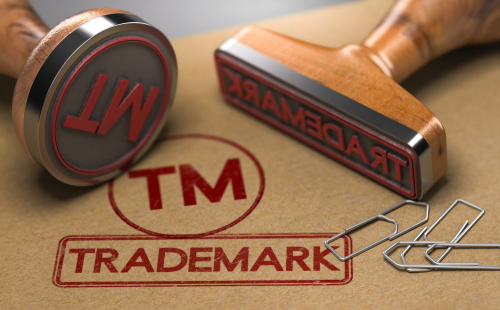 TM多標示在尚未獲得註冊的商標，或者商標尚於異議公告期間還未取得正式權利時。